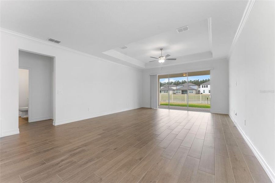 Spacious, unfurnished interior of a new home in , Lutz (Image 27).