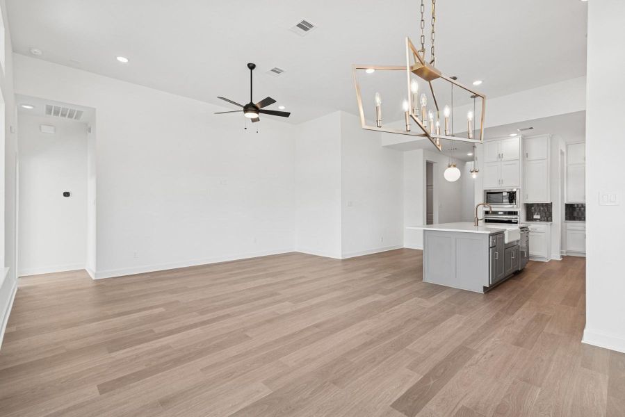Spacious, unfurnished interior of a new home in Colton 45' Homesites, Todd Mission (Image 18).