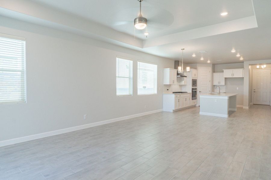 Spacious, unfurnished interior of a new home in Paseo Del Este, El Paso (Image 21).