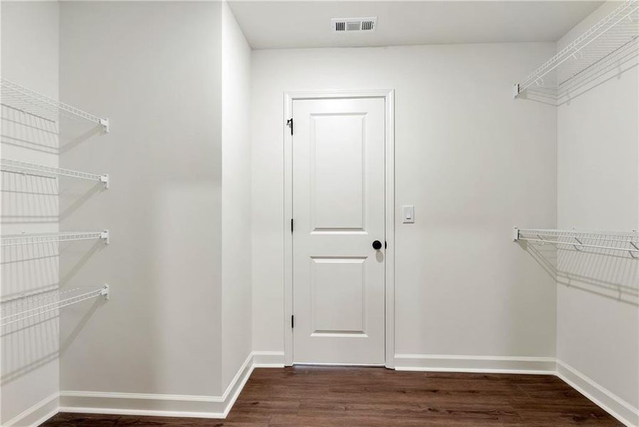 Spacious, unfurnished interior of a new home in , Commerce (Image 36).