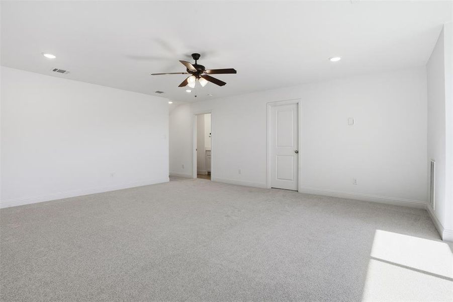 Spacious, unfurnished interior of a new home in Wildcat Ridge, Godley (Image 29). Spacious, unfurnished interior of a new home in Wildcat Ridge, Godley (Image 29).