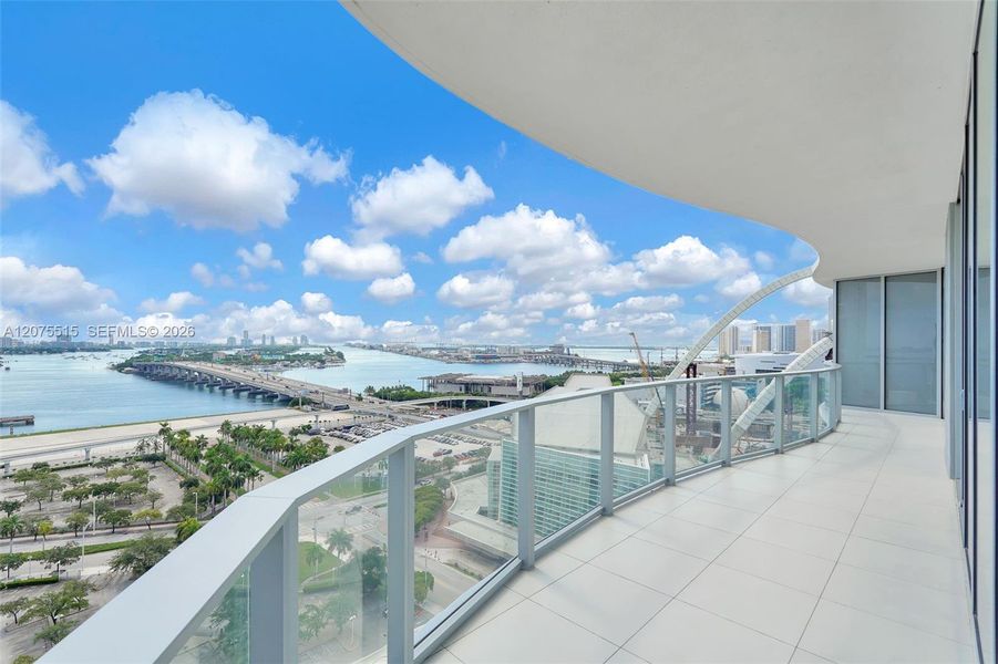 Condo located in Miami, FL showcasing its design and architecture (Image 22). Condo located in Miami, FL showcasing its design and architecture (Image 22).