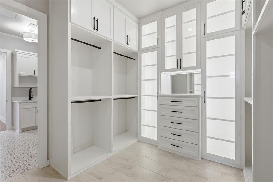 Furnished interior view inside a new home in , Granbury (Image 27).