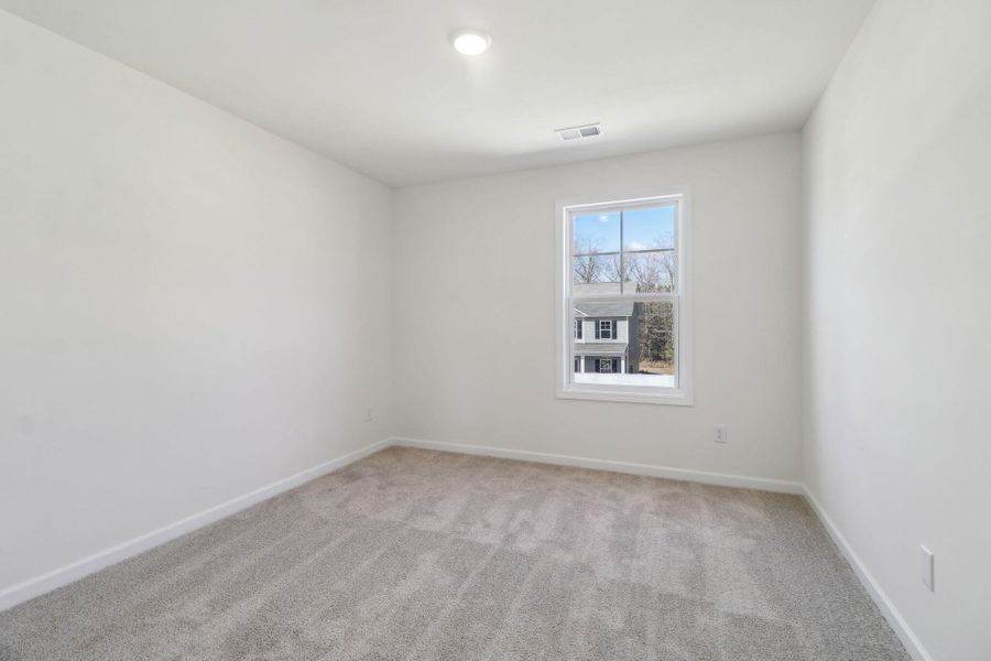 27-web-or-mls-Flat Coat Ln-017