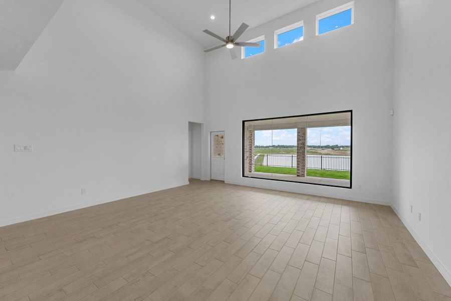 Spacious, unfurnished interior of a new home in Grand Mason Crossing, Katy (Image 23). Spacious, unfurnished interior of a new home in Grand Mason Crossing, Katy (Image 23).
