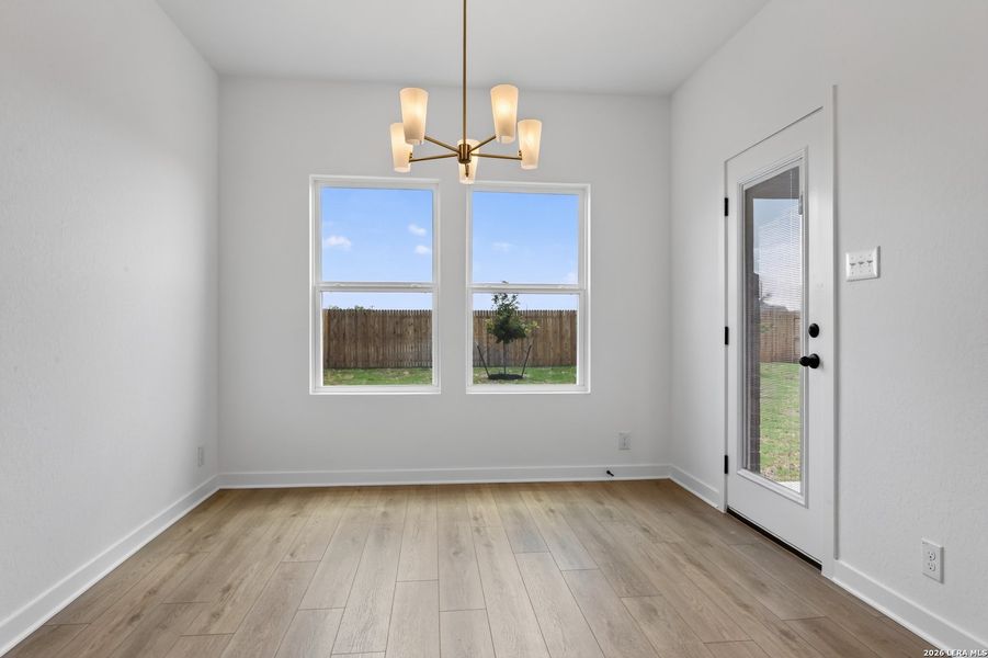 Spacious, unfurnished interior of a new home in Nopal Valley, San Antonio (Image 22).