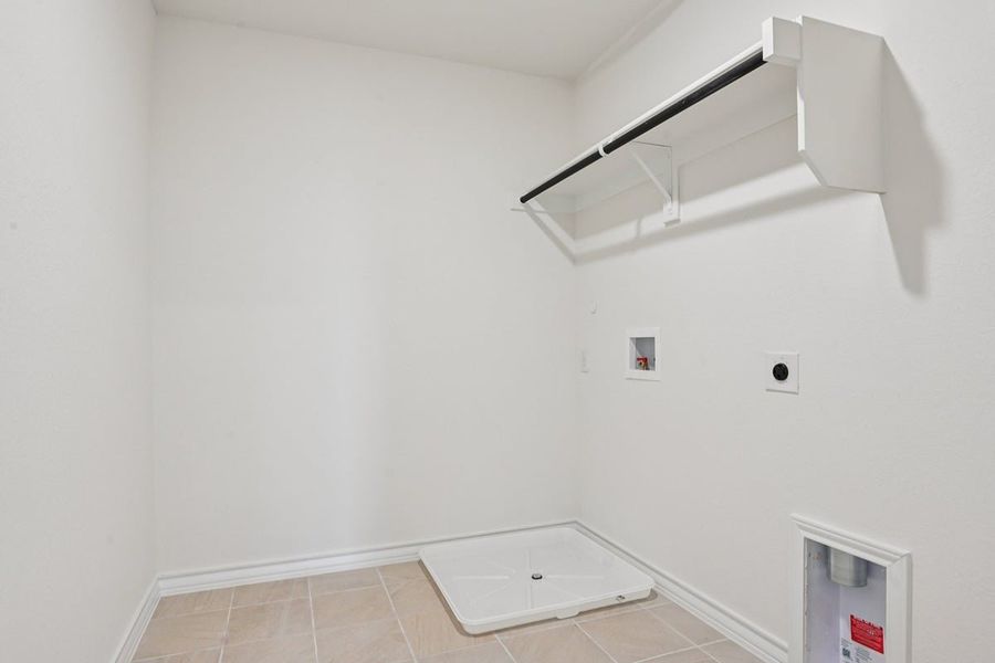 Spacious, unfurnished interior of a new home in Eagle Creek, Denton (Image 18). Spacious, unfurnished interior of a new home in Eagle Creek, Denton (Image 18).