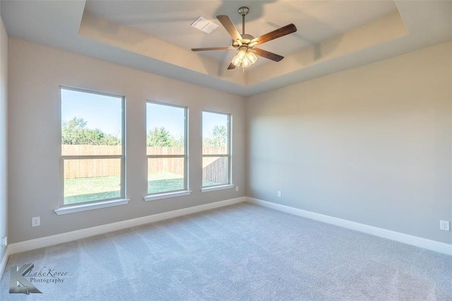 Spacious, unfurnished interior of a new home in , Abilene (Image 13).