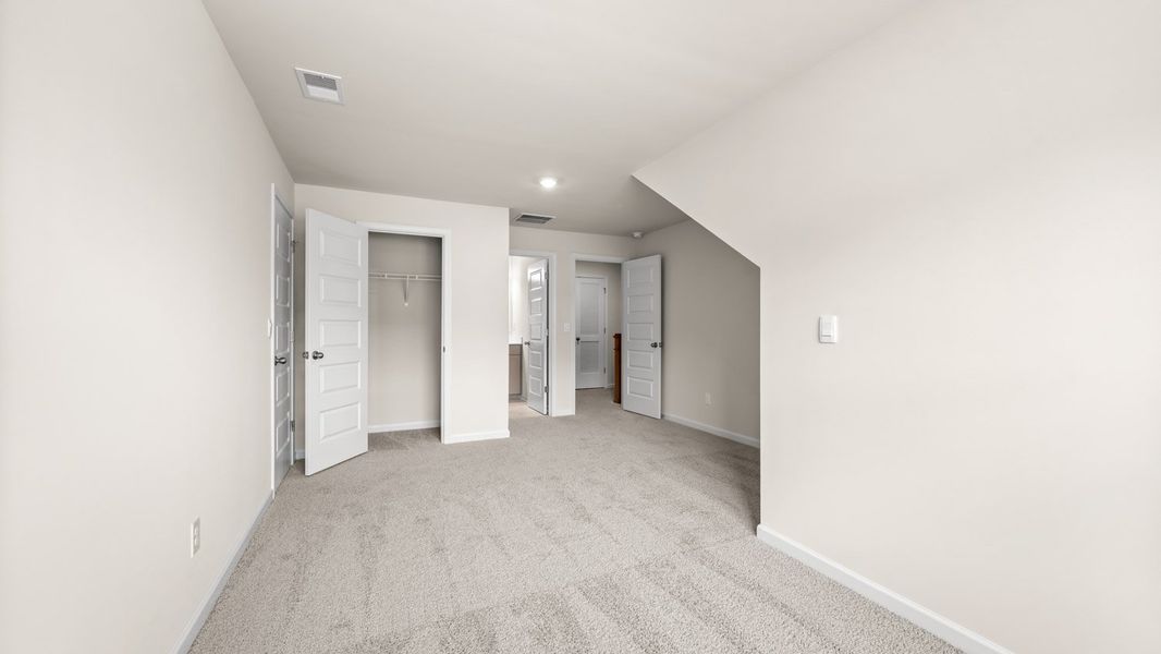 Spacious, unfurnished interior of a new home in The Gates at Pates Creek, Hampton (Image 25). Spacious, unfurnished interior of a new home in The Gates at Pates Creek, Hampton (Image 25).