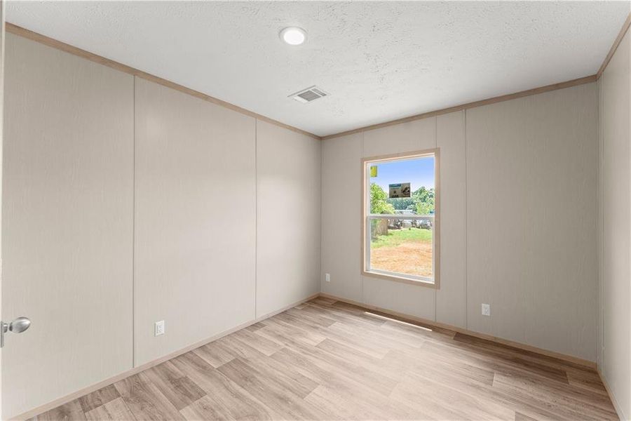 Spacious, unfurnished interior of a new home in , Lula (Image 28).