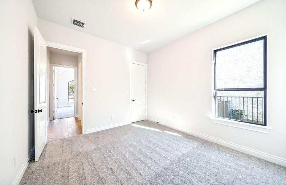 Spacious, unfurnished interior of a new home in Bridgeland 60′, Cypress (Image 35).