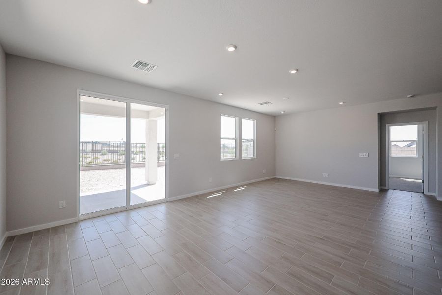11_Willow_Lot-02_Carlsbad_New-Ranch_Styl