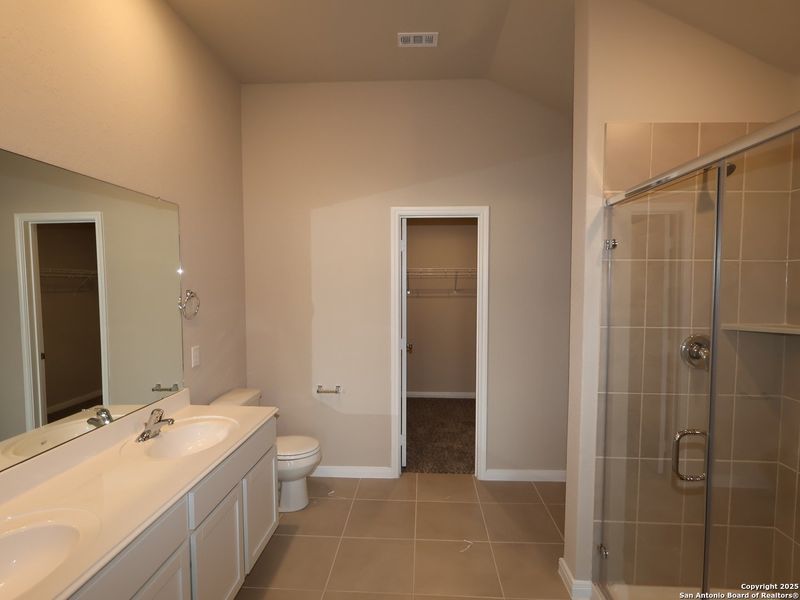 Furnished interior view inside a new home in Greenspoint Heights, Seguin (Image 5). Furnished interior view inside a new home in Greenspoint Heights, Seguin (Image 5).