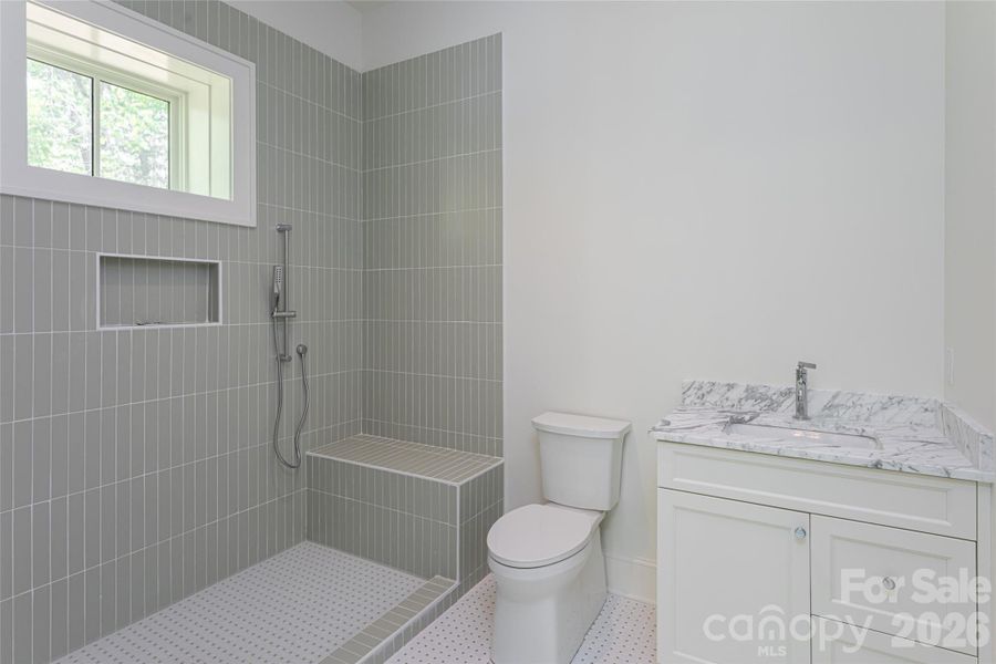 Lower Level Guest Suite