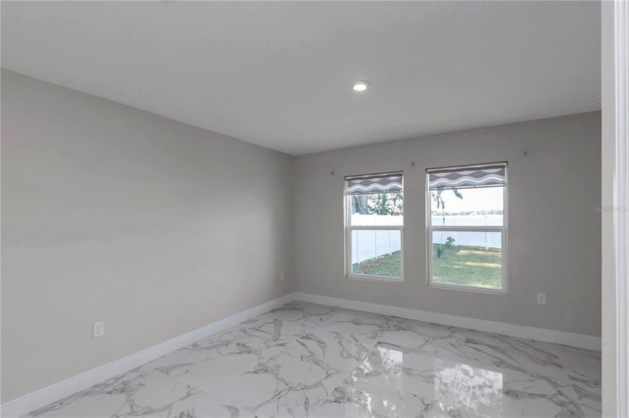 Spacious, unfurnished interior of a new home in Diamond Ridge, Belleview (Image 11).
