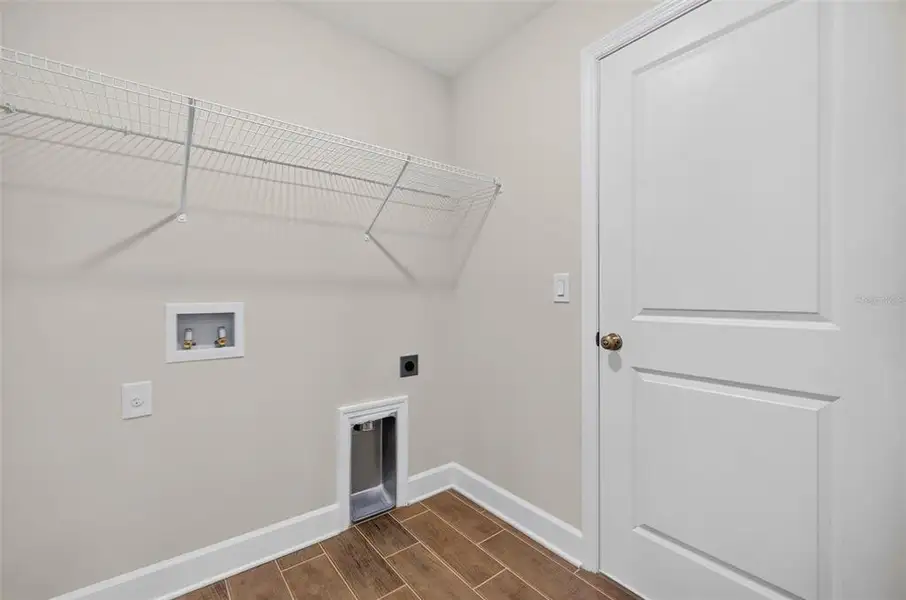 Spacious, unfurnished interior of a new home in , Port Charlotte (Image 27). Spacious, unfurnished interior of a new home in , Port Charlotte (Image 27).