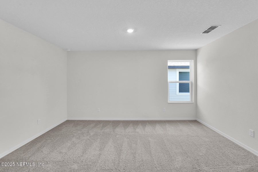 Spacious, unfurnished interior of a new home in , Jacksonville (Image 11).