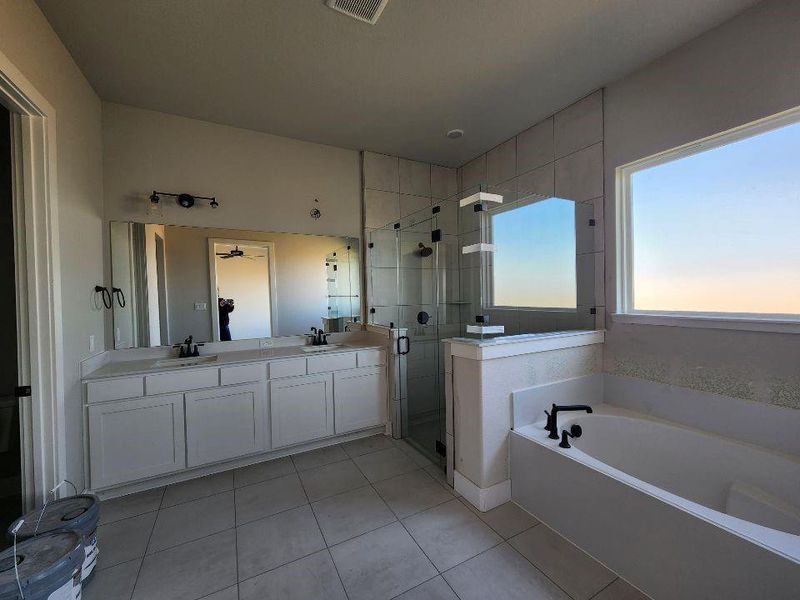 Furnished interior view inside a new home in Rocky Top, Krum (Image 6).