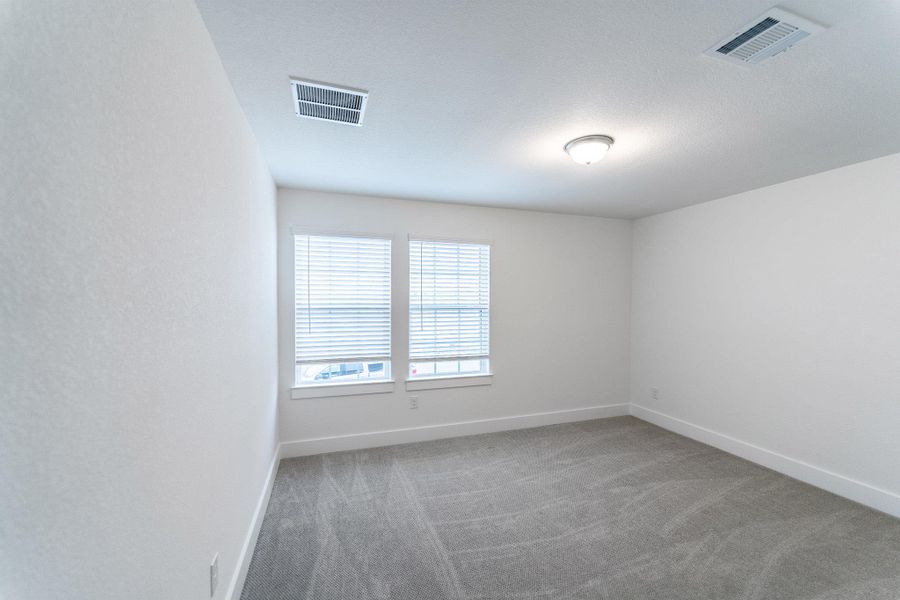 Spacious, unfurnished interior of a new home in Lariat, Liberty Hill (Image 19).