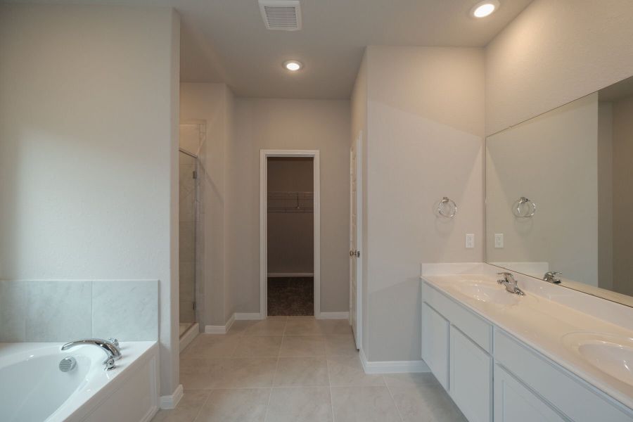 Owner's Bathroom Owner's Bathroom
