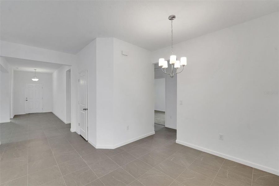 Spacious, unfurnished interior of a new home in Cypress Park Estates, Haines City (Image 12).