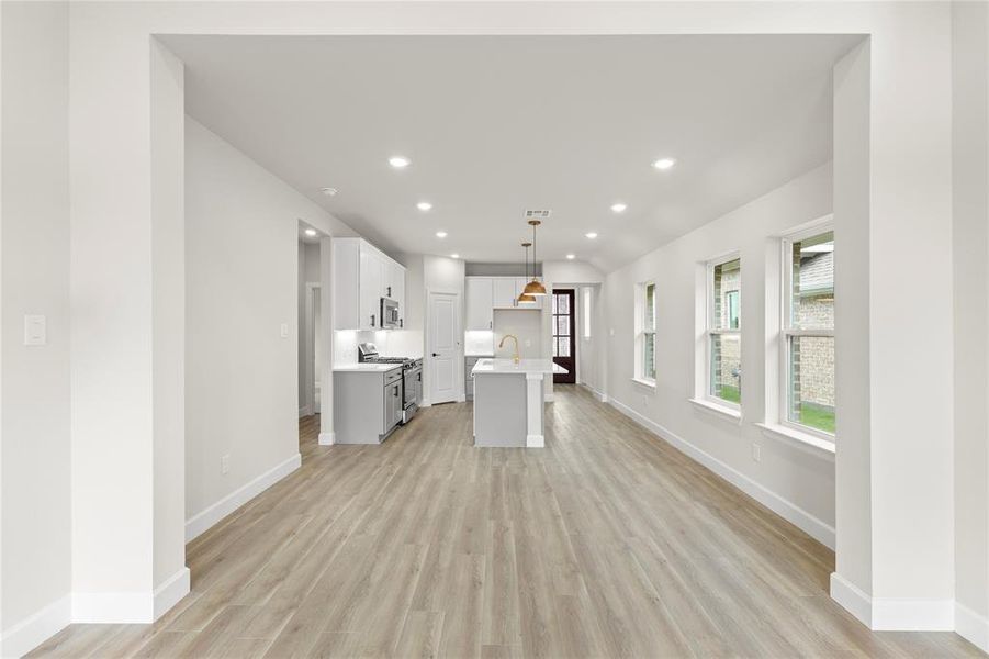 15_16. 2244 Aspen Chase - Family (2)