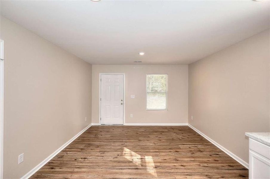 Spacious, unfurnished interior of a new home in , Monroe (Image 11).