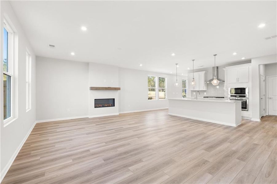 Spacious, unfurnished interior of a new home in Lake Shore, Winder (Image 14).