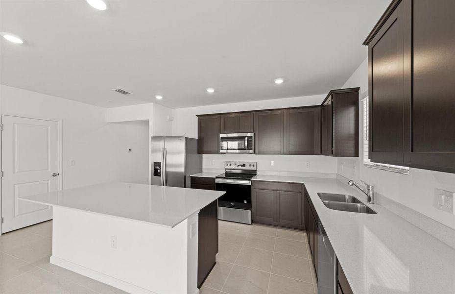 SWFL_CX_CAL_08800_Hanover_kitchen 4