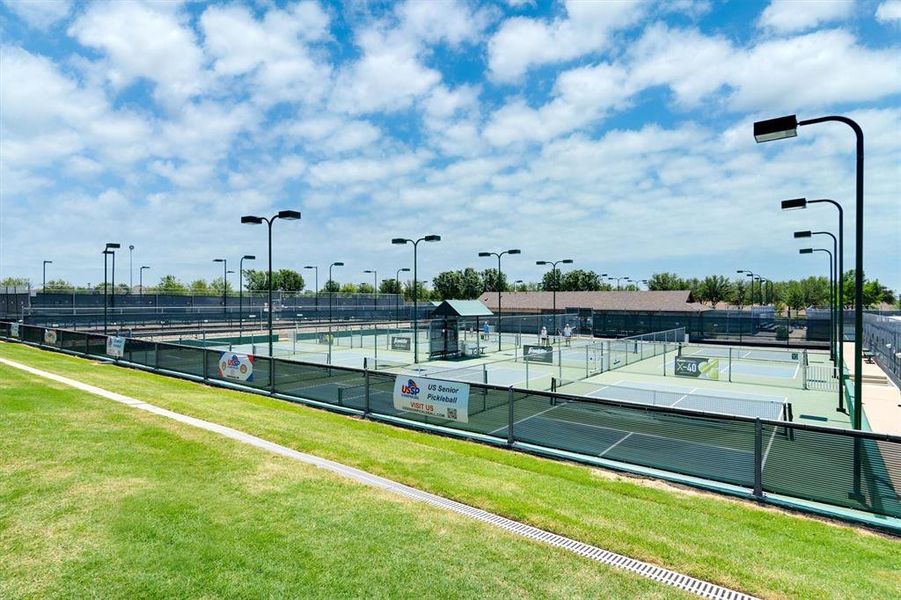 Community amenities in Robson Ranch Texas, Denton (Image 32).