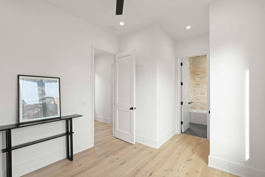 Image 25 of a home in .