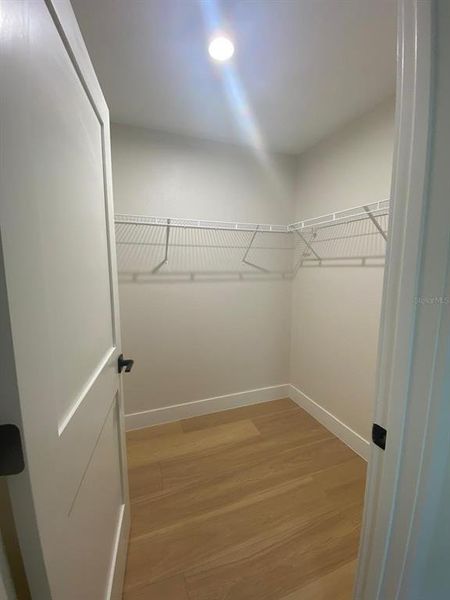 Spacious, unfurnished interior of a new home in , Orange City (Image 14).