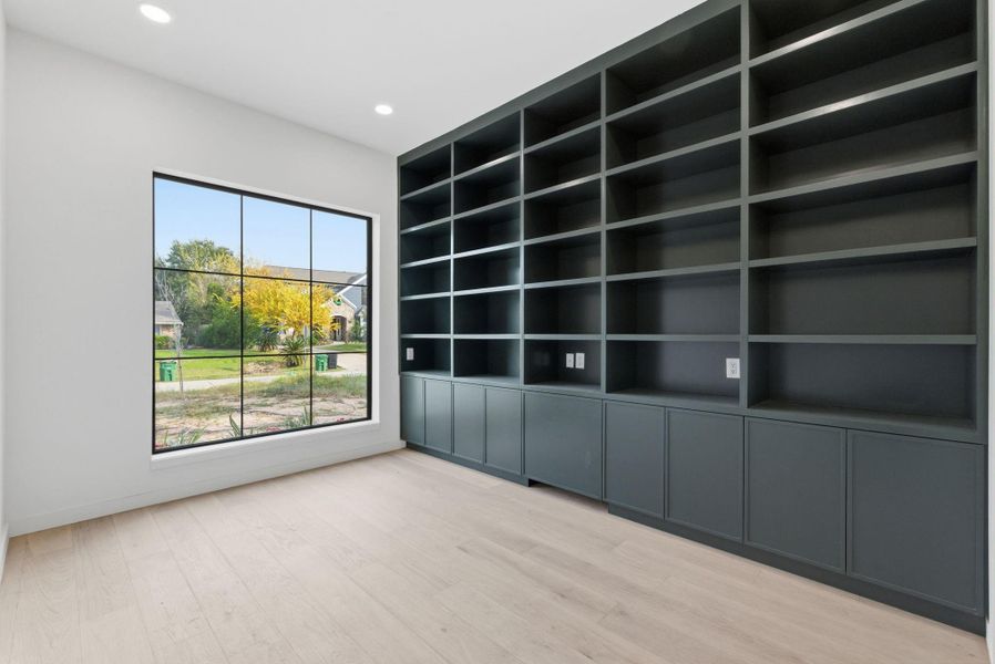 Spacious, unfurnished interior of a new home in , Houston (Image 20).