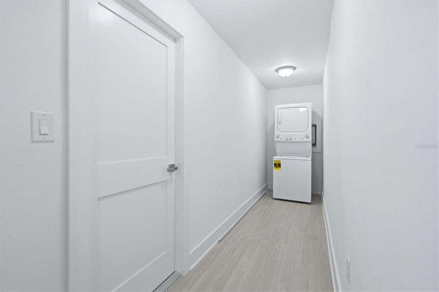 Spacious, unfurnished interior of a new home in , Cape Coral (Image 44).