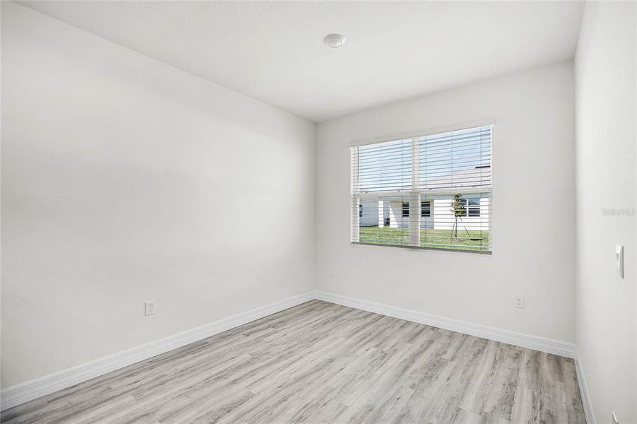 Spacious, unfurnished interior of a new home in , Lakeland (Image 13).