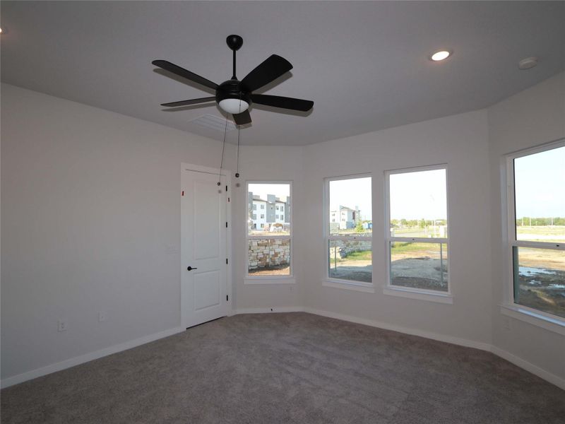 Spacious, unfurnished interior of a new home in Estancia West, Manchaca (Image 20).