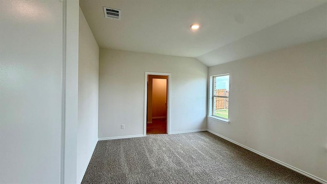 Spacious, unfurnished interior of a new home in Northspur, Terrell (Image 13).
