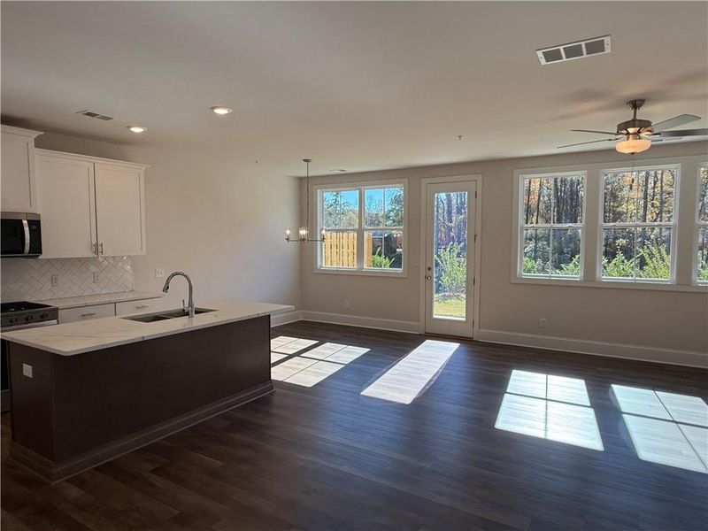 Spacious, unfurnished interior of a new home in , Marietta (Image 14).