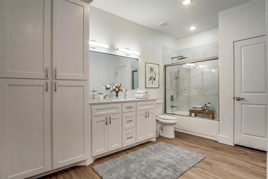 Furnished interior view inside a new home in , Granbury (Image 15).