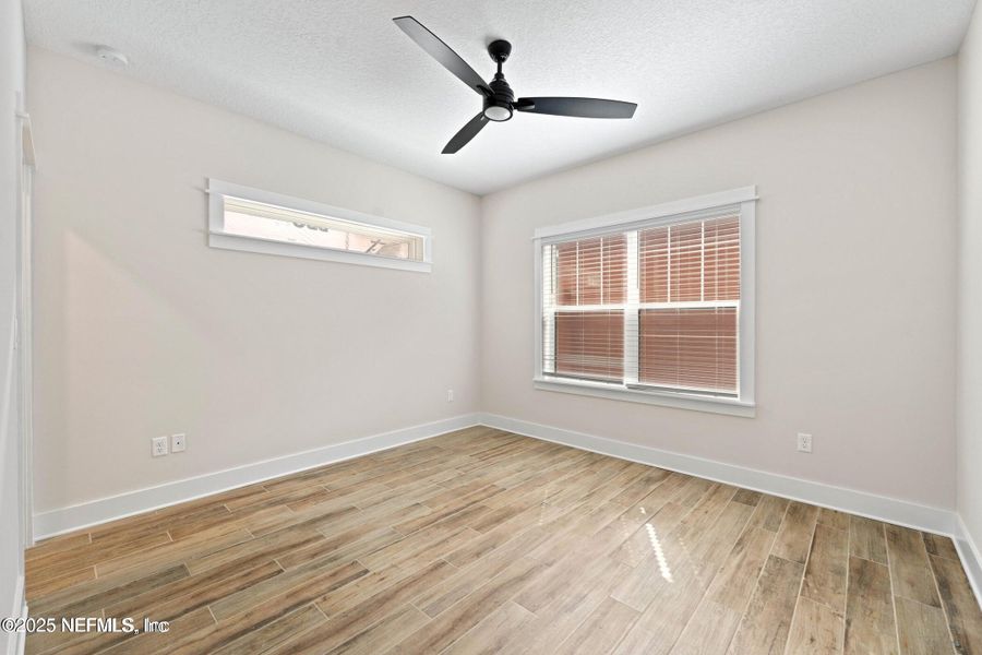 Spacious, unfurnished interior of a new home in , Jacksonville (Image 21).
