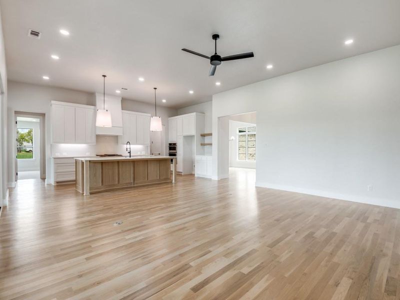 Spacious, unfurnished interior of a new home in , Mesquite (Image 20).
