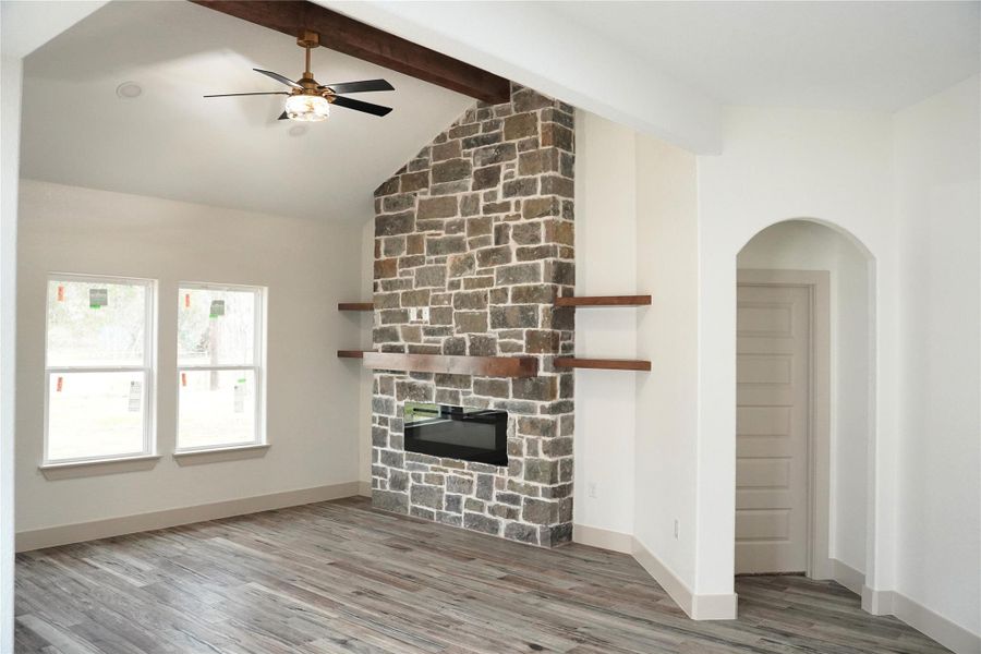 Spacious, unfurnished interior of a new home in , Lake Jackson (Image 15). Spacious, unfurnished interior of a new home in , Lake Jackson (Image 15).