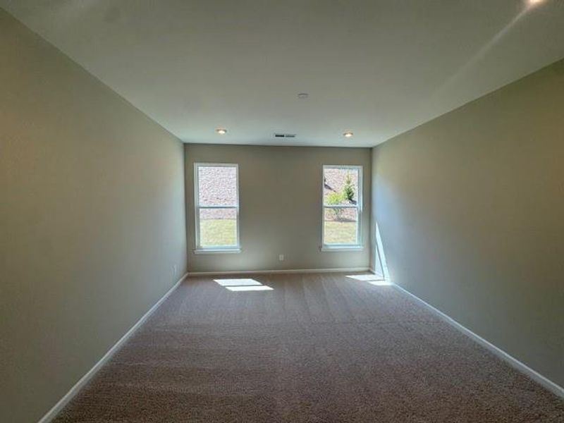 Spacious, unfurnished interior of a new home in Easton Park, Dallas (Image 9).
