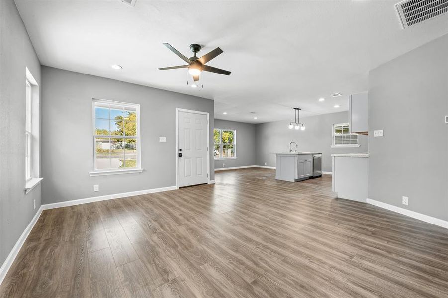 Spacious, unfurnished interior of a new home in , Fort Worth (Image 24).
