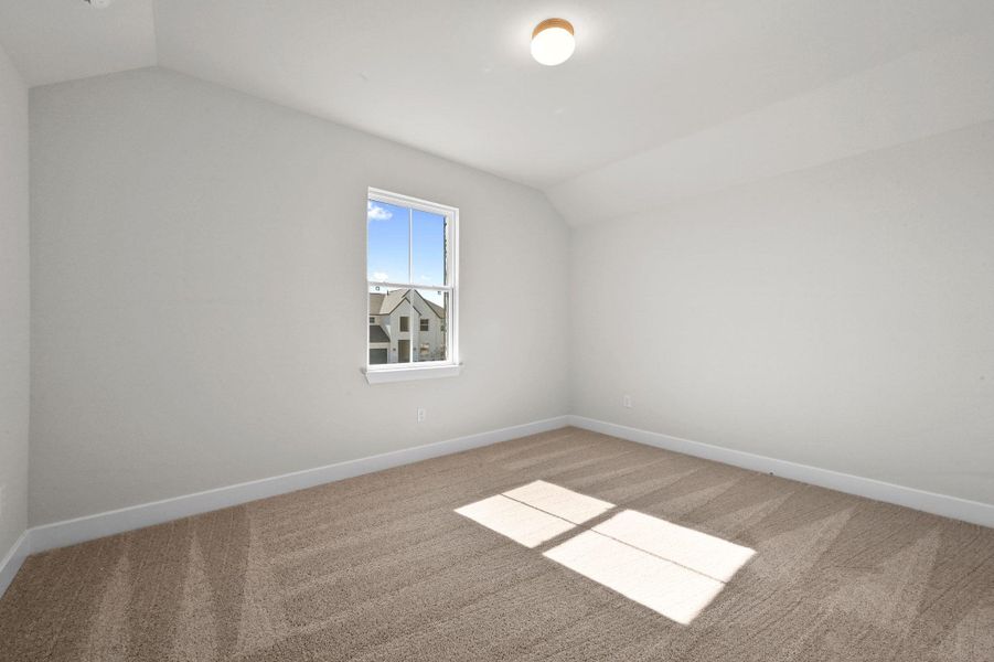 Spacious, unfurnished interior of a new home in Santa Rita Ranch, Liberty Hill (Image 25).