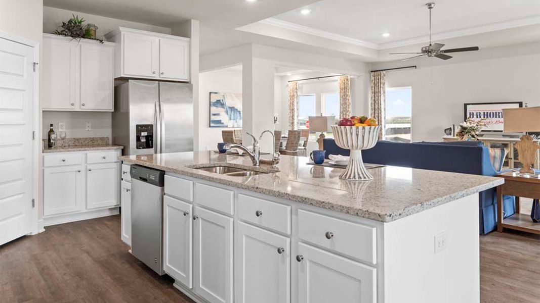 Furnished interior view inside a new home in Liberty, Panama City (Image 26).