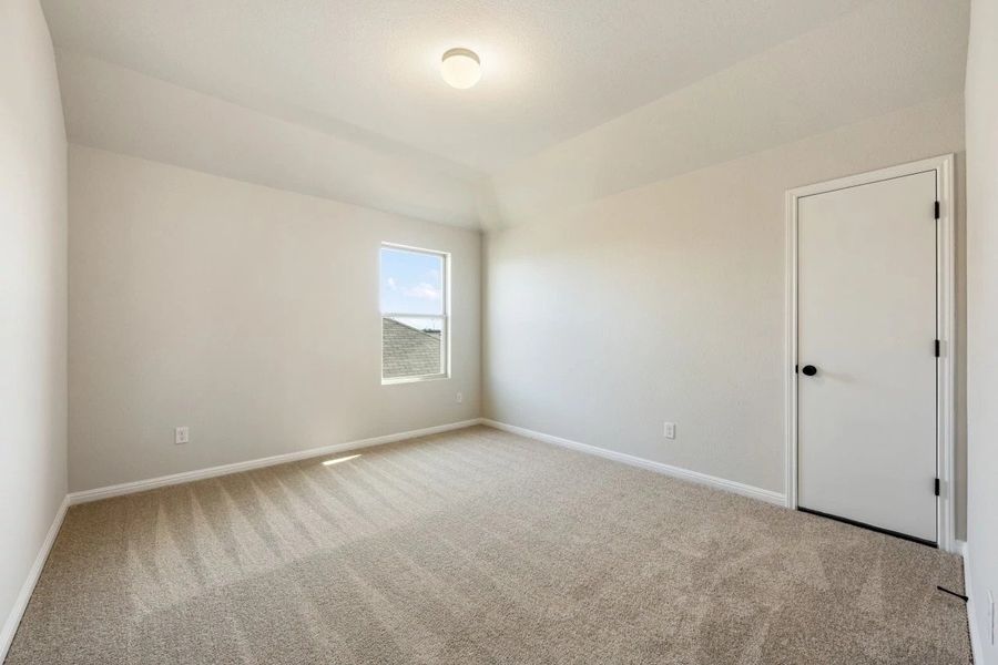 Spacious, unfurnished interior of a new home in Willow Springs, Buda (Image 47).