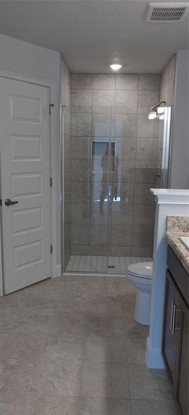 Furnished interior view inside a new home in Royal Highlands, Weeki Wachee (Image 4).