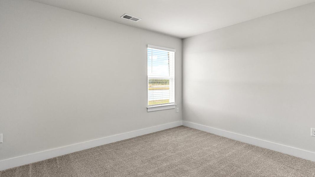 Spacious, unfurnished interior of a new home in Vineyard Trail, Jacksonville (Image 31).