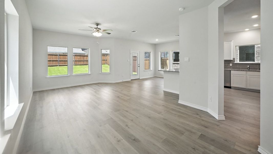 Spacious, unfurnished interior of a new home in Silverado, Aubrey (Image 5). Spacious, unfurnished interior of a new home in Silverado, Aubrey (Image 5).